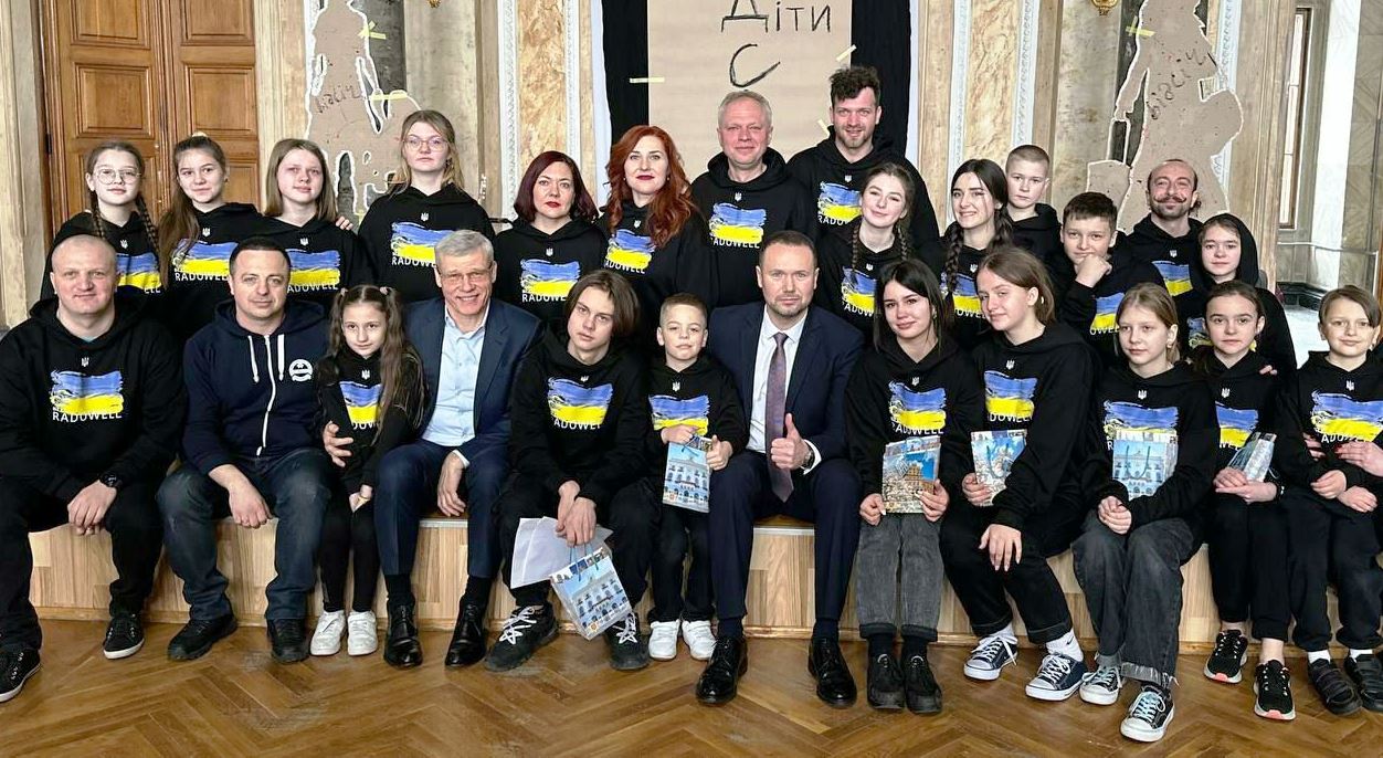 Депутати обласної та районної рад завітали до БТЛ Радовель