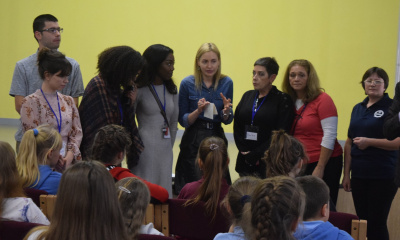 Вчителі англійської мови зі США та Великобританії