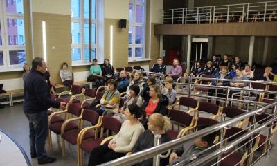 Олександр Філоненко проводить зустріч з батьками та вчителями